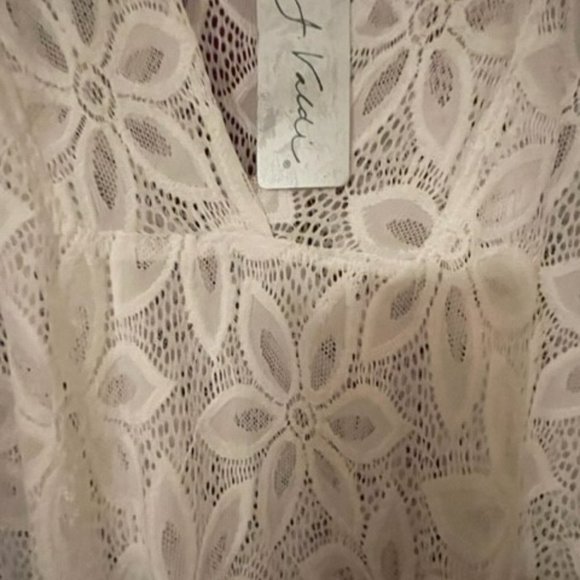 J Valdi Women’s White Flower Lace Swim Cover Up XL - Picture 4 of 5